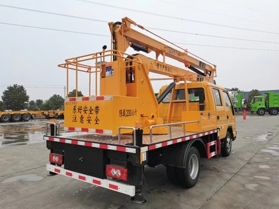 13米曲臂高空作业车与救护车市场参考价格分析